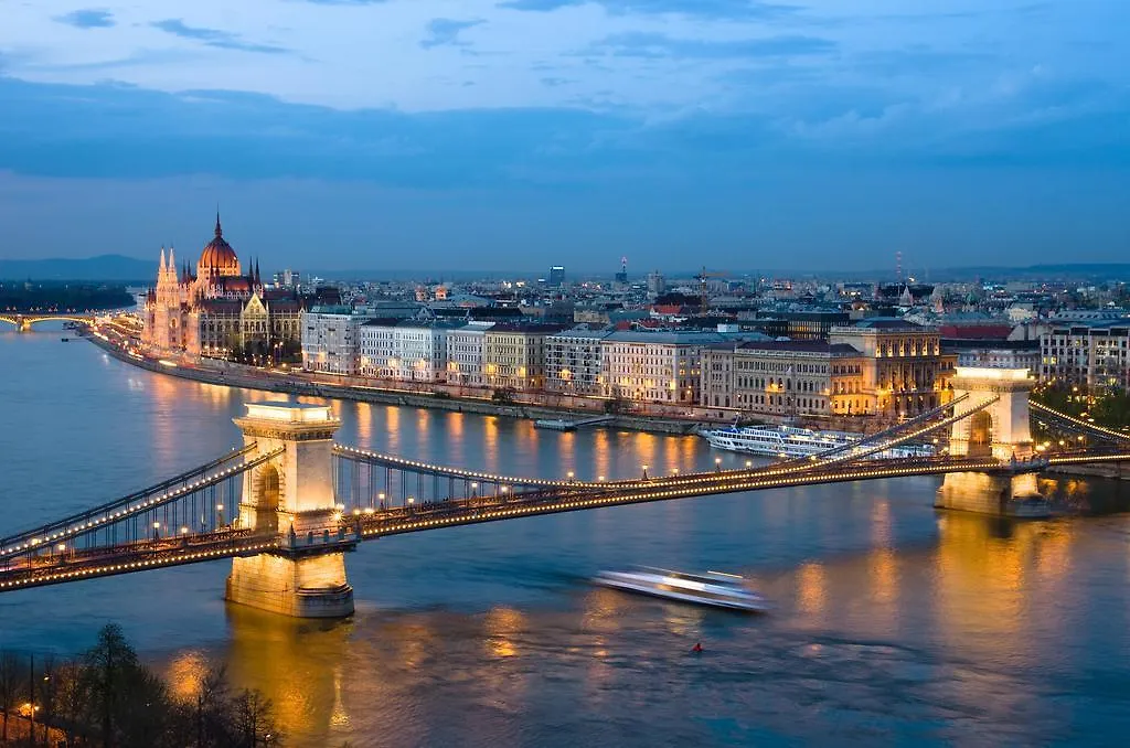 Budapest City Central 3*,  Hungary